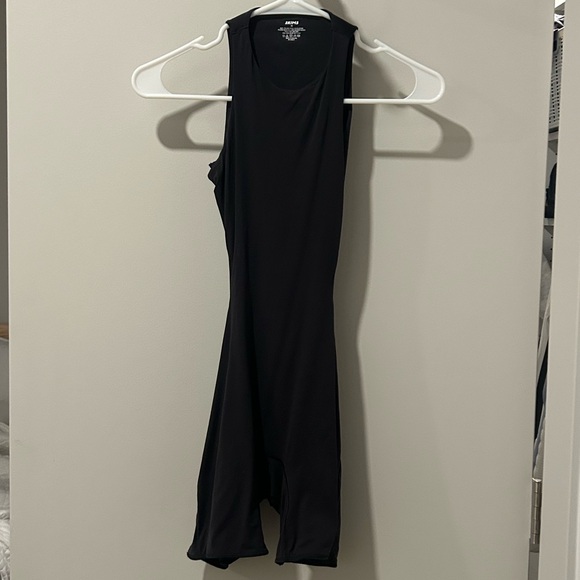 RARE Skims Fits Everybody High Neck Cut Out Onesie Romper Black - Picture 7 of 7